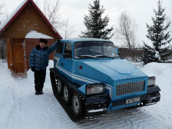 А иные из людей не забьют и двух гвоздей.