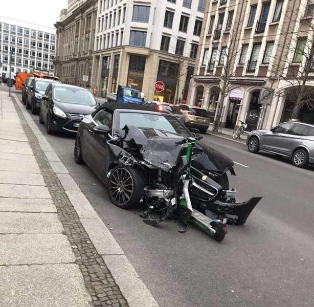 Владелец авто об аварии еще не знает?