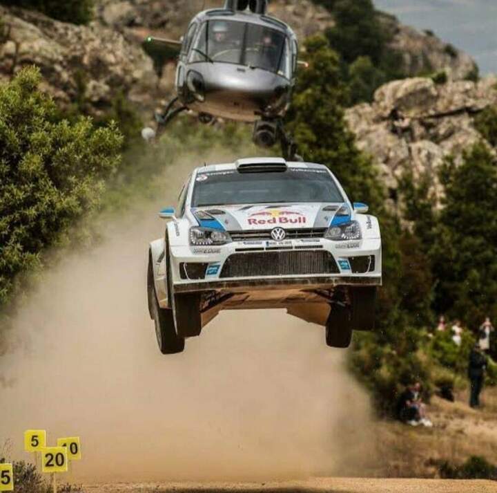 Ты не самолет, а ну сядь!