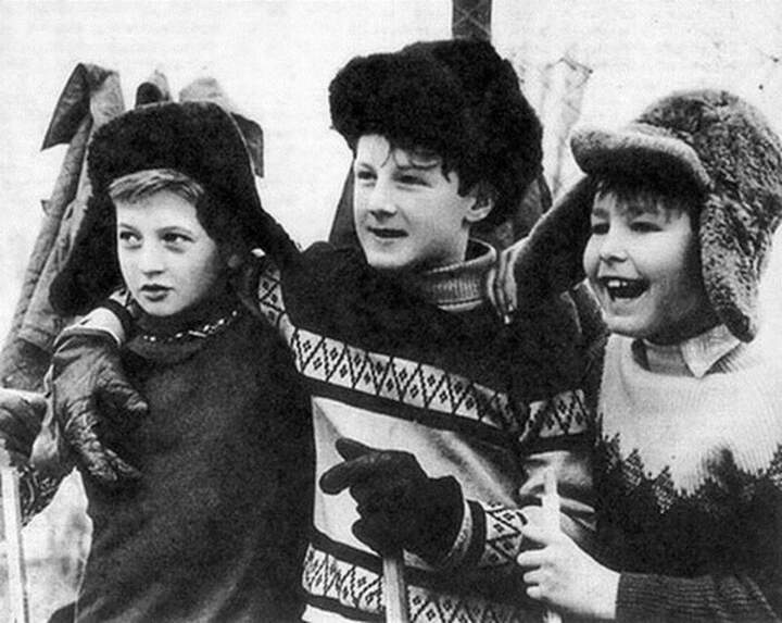 Ага, сопляки, расскажите мне, как мне хорошо жилось при СССР, а то я не знаю!