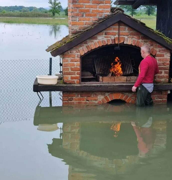 Ну не отменять же шашлычки