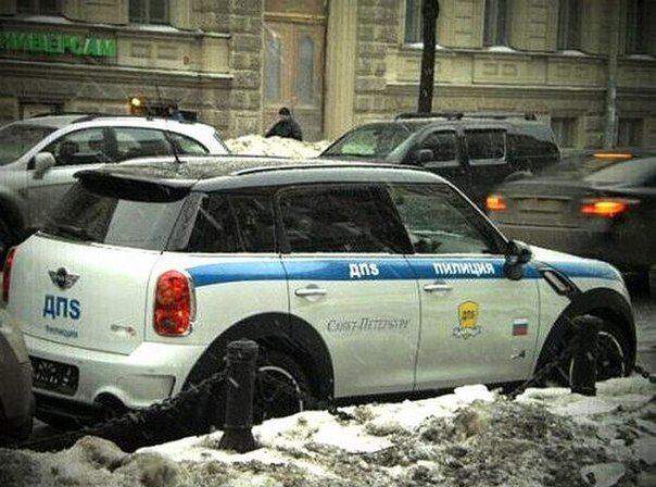 Это значит, что берут только валютой!