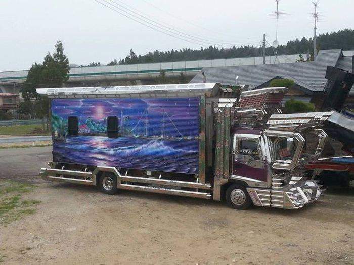 Глава РЖД прокачал свое авто...