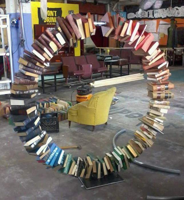 Убил бы за такое обращение с книгами