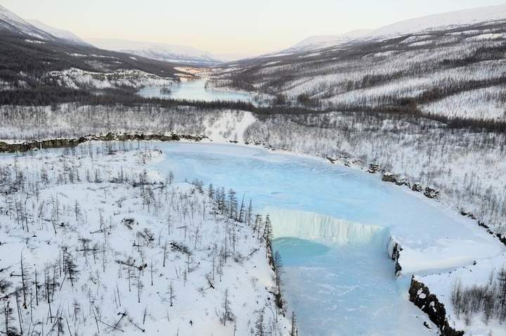 Суровая красота сибирских зимних пейзажей