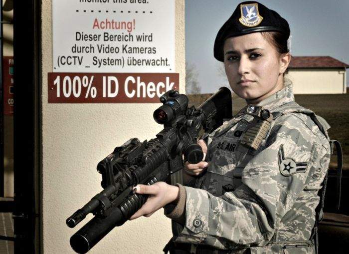 Блин, я забыл, что Германия - оккупированная страна. Конечно же это не немка.