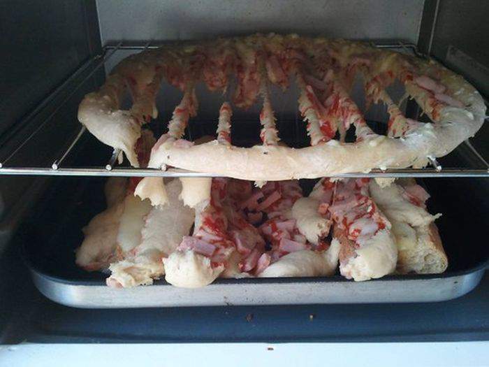 ПиЦЦа, шоб ей провалиЦЦа!)