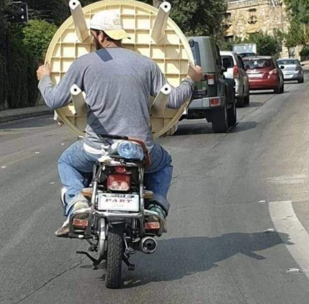 Как было дело?.. та блин тормоза отказали а тут кафешка...