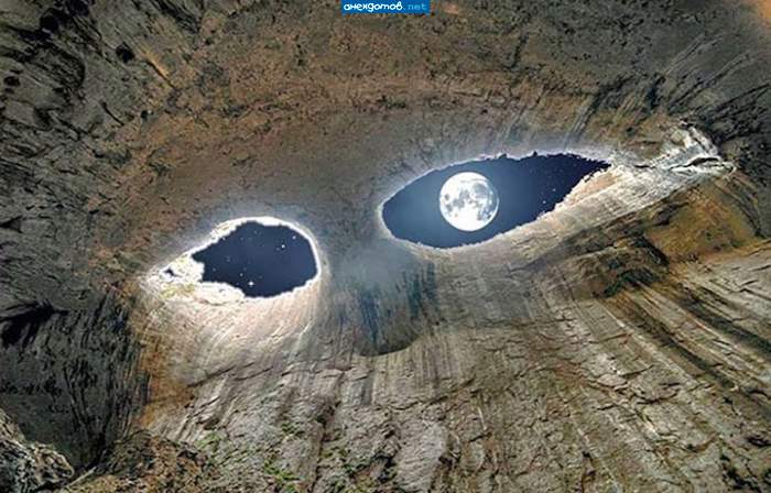 А в глазу Луна горит :)