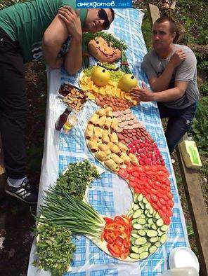 жениться вам надо, парни