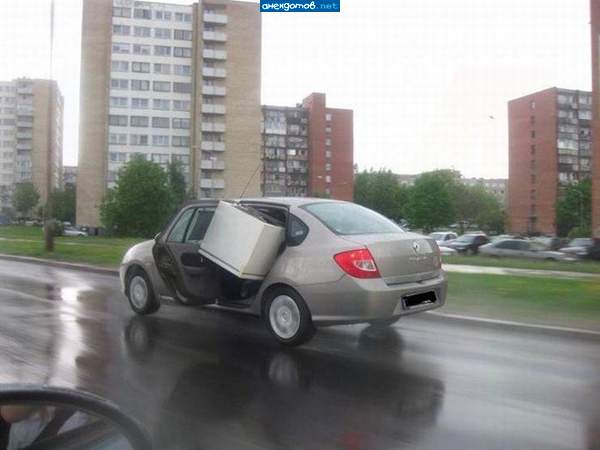 если честно, то придурок!