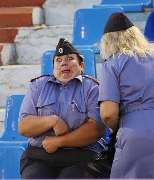 Когда он меня увидел,его вот так парализовало.....