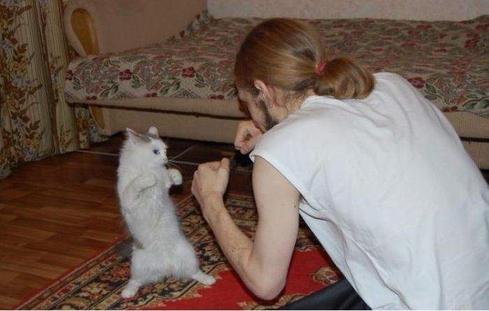 вали рыжего!!!
