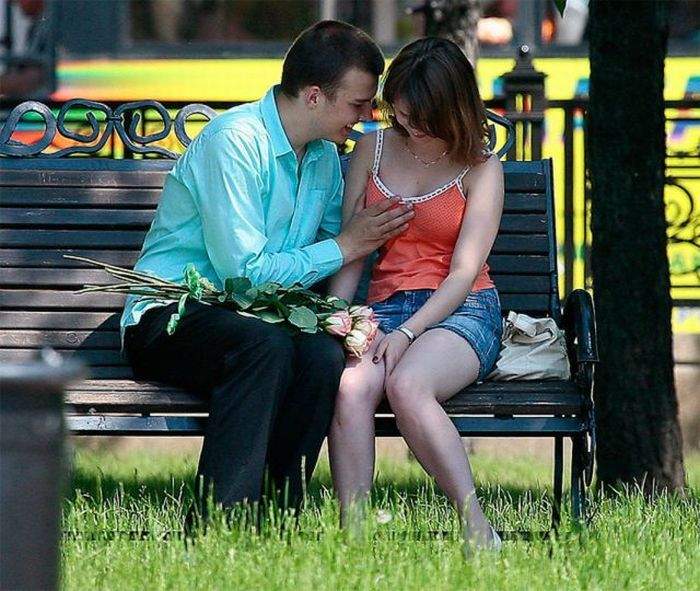 Взялся за грудь, говори что нибудь