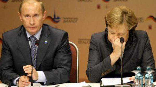 Штирлиц пернул, но виду не подал...