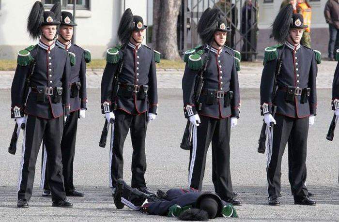 вышел из строя